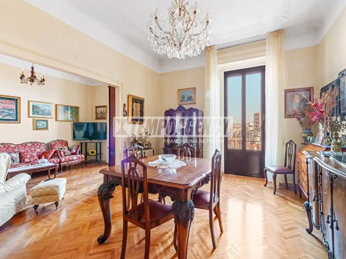 Appartamento quadrilocale in vendita in Viale Romagna, Milano