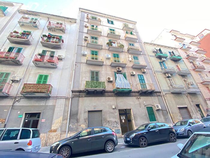 Appartamento quadrilocale in vendita in Via Diego Peluso TrecarrareBattisti Taranto Taranto, Taranto