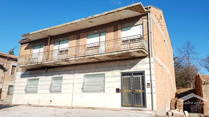 Case in Vendita e in Affitto - 2