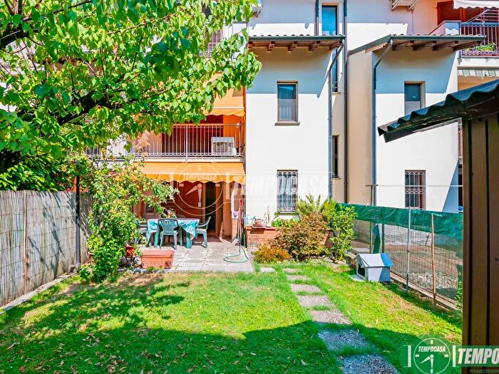 Casa bilocale in vendita in Via Bracchi, Pieve Fissiraga