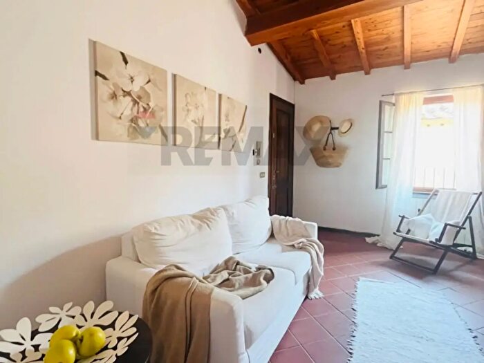 Appartamento con 5 locali in vendita in Via del Panificio, Lucca