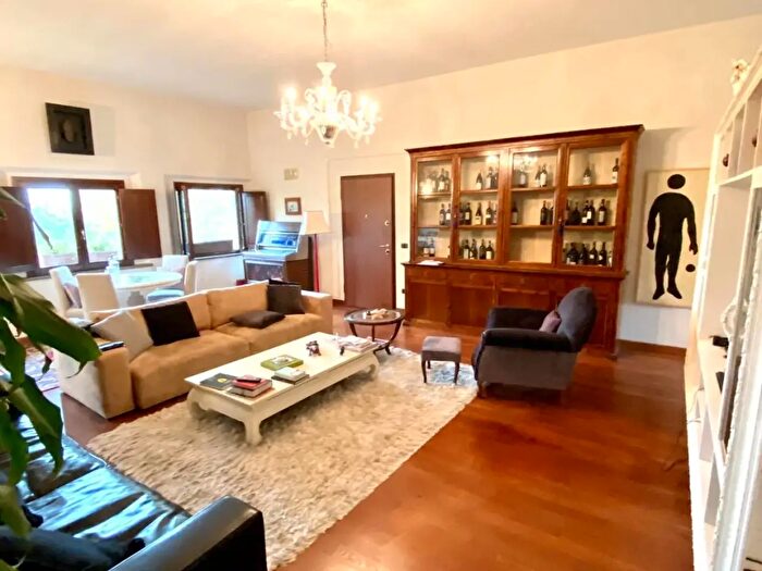 Appartamento con 5 locali in vendita in Tosco Romagnola, Pontedera