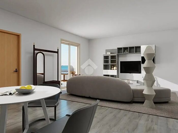 Appartamento trilocale in vendita in Via Napoleone, Ronco AllAdige