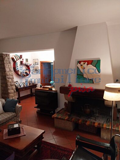 Casa con 6 locali in vendita in San Giuliano Terme