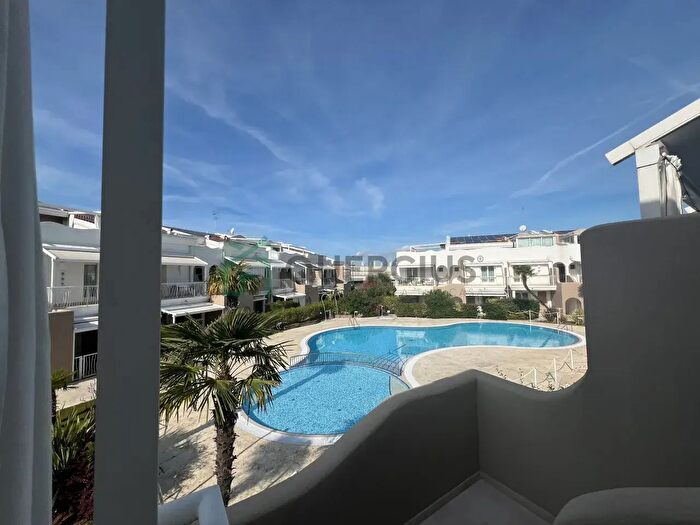 Appartamento trilocale in vendita in Via Don Guerrino Bertolin, Jesolo