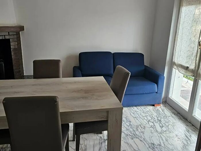 Casa con 5 locali in affitto in Carrara
