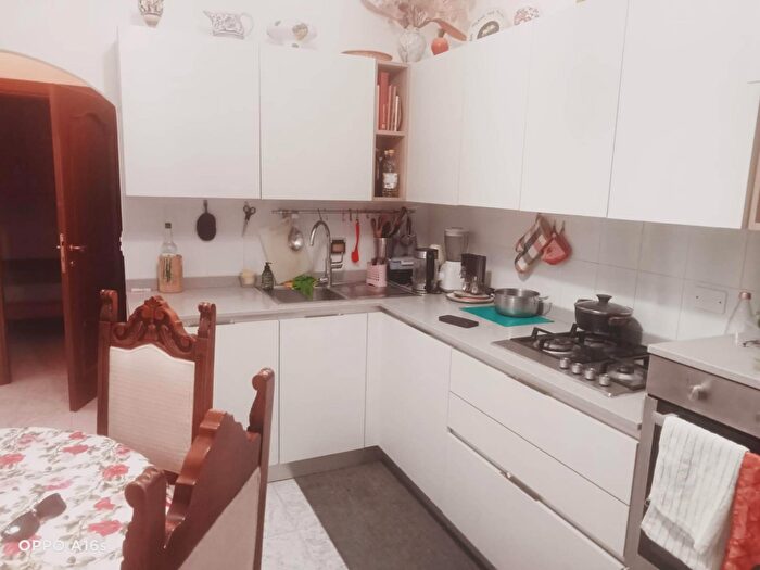 Appartamento con 5 locali in vendita in Via Venezia, Genova