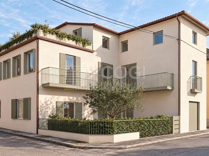 Casa con 5 locali in vendita in Sasso Morelli Sesto Imolese, Imola