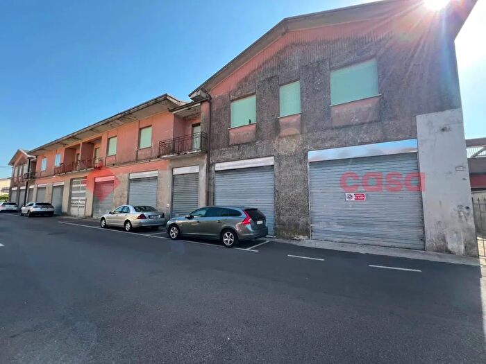 Appartamento con 20 locali in vendita in Via Franco Cappa, Bovolone