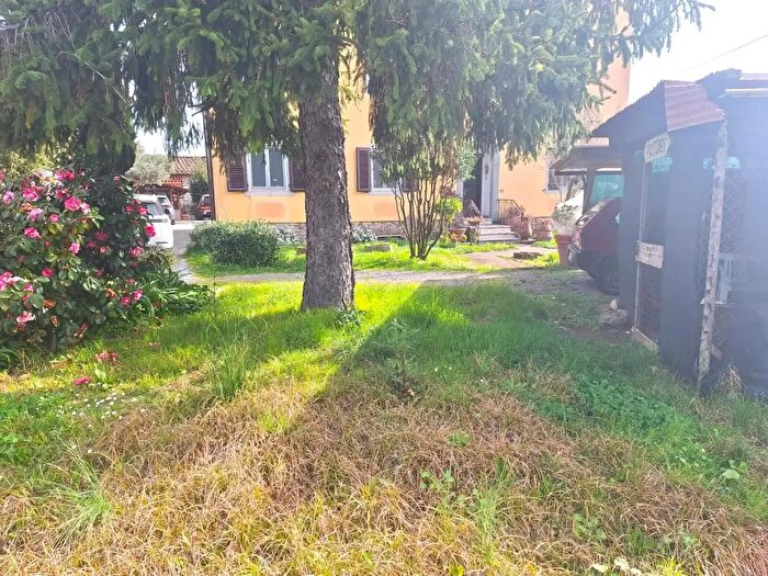 Appartamento con 6 locali in vendita in Capannori