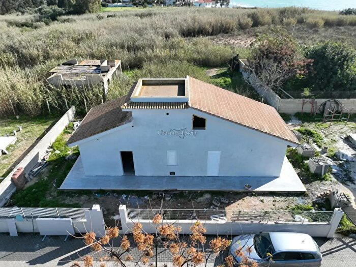 Casa quadrilocale in vendita in Pozzallo