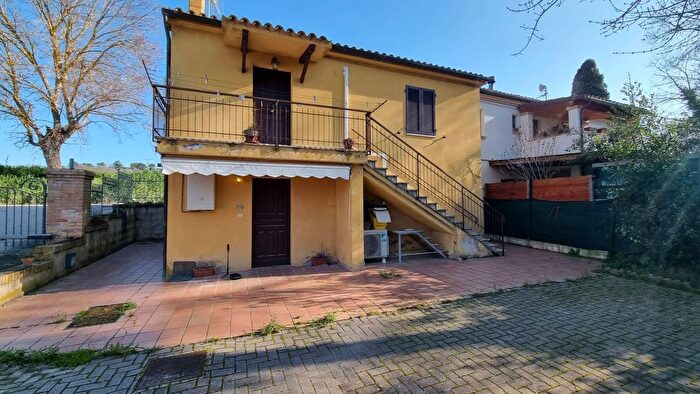 Casa con 6 locali in vendita in Indirizzo Via Betellico, Sirolo