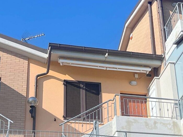 Appartamento bilocale in affitto in Via San Bernardino da Siena, Centro, Agugliano