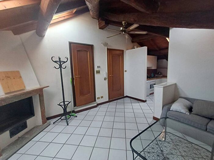 Appartamento bilocale in affitto in Via Luigi Porta, Centro Storico, Pavia