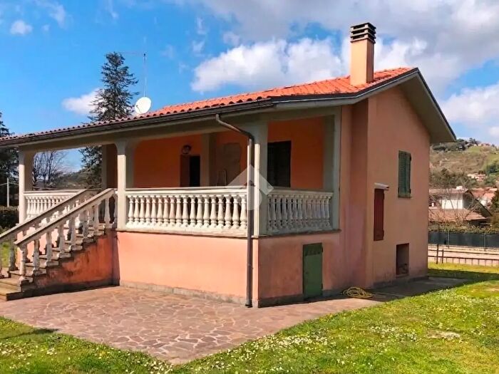 Casa quadrilocale in vendita in Via dei Narcisi, Rocca Priora
