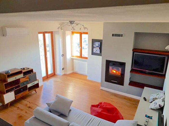 Casa con 6 locali in vendita in La Spezia