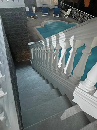 Casa con 6 locali in affitto in Strada SolaroSanremo, Sanremo