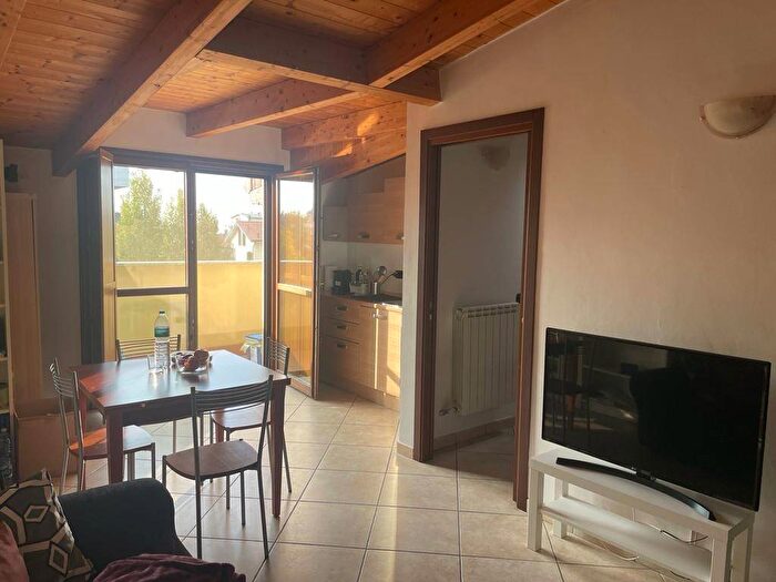 Appartamento bilocale in affitto in Via Monza, Lissone