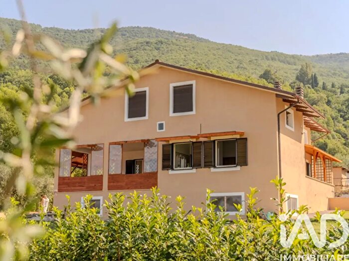 Casa con 5 locali in vendita in Via del Renaro Snc, Spello
