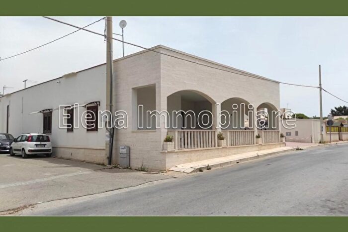 Casa con 9 locali in vendita in Alcamo
