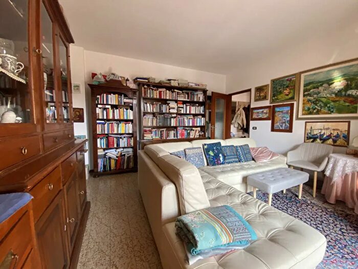 Appartamento quadrilocale in vendita in Via Sebino, Peschiera Del Garda