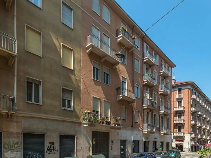 Appartamento con 5 locali in vendita in Via degli Artisti, Torino