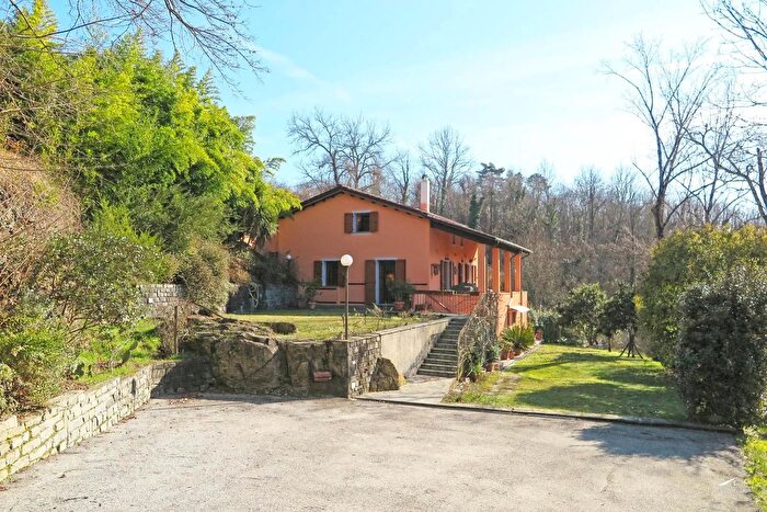 Casa con 5 locali in vendita in Villafranca In Lunigiana