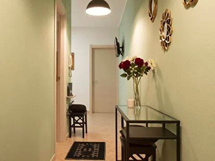 Appartamento trilocale in affitto in Piazza San Benedetto, San Benedetto, Cagliari