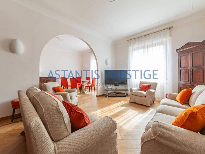 Appartamento con 5 locali in affitto in Via Monte Cervino, Monte Rosa Lotto, Milano