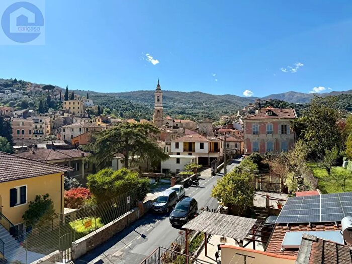 Appartamento con 5 locali in vendita in Via Garibaldi, Dolcedo