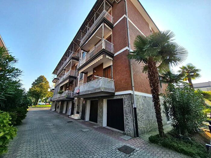 Appartamento trilocale in vendita in Via Pascoli, Siziano