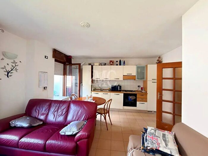 Appartamento trilocale in vendita in Via Monte Corno, Ala