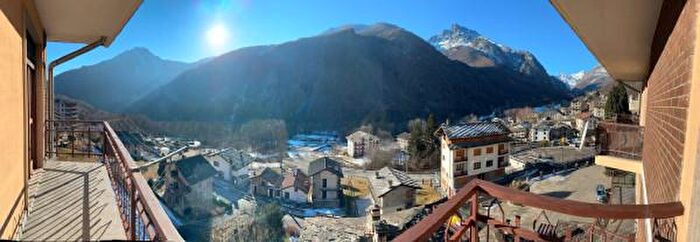 Appartamento trilocale in vendita in Via Masone, Ala Di Stura