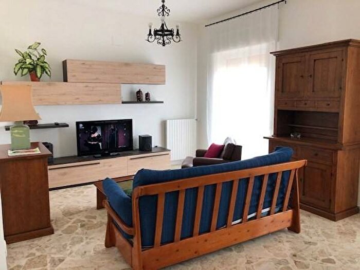 Appartamento quadrilocale in affitto in Via Giulio Cesare, Commenda, Brindisi