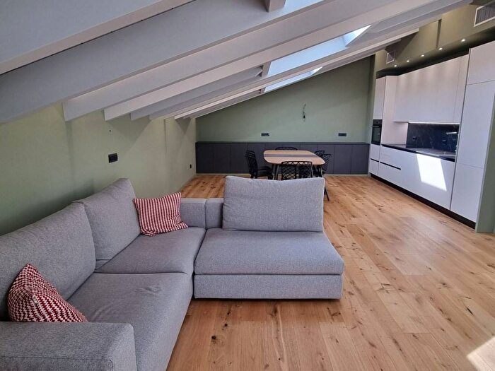 Appartamento trilocale in affitto in Via Roma, Centro, Casnate con Bernate