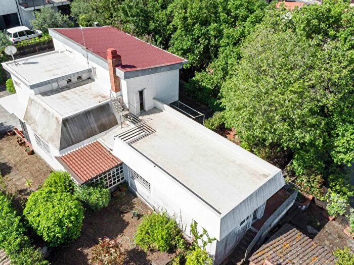 Casa con 8 locali in vendita in Via Don Giovanni Minzoni, Valverde