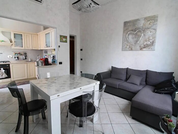 Appartamento trilocale in vendita in Via Spinucci, Firenze