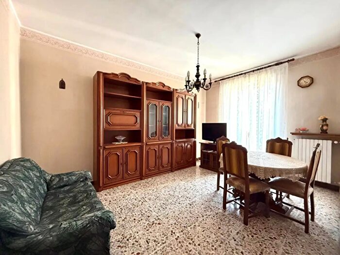 Appartamento trilocale in vendita in Via Fabio Filzi, Alessandria