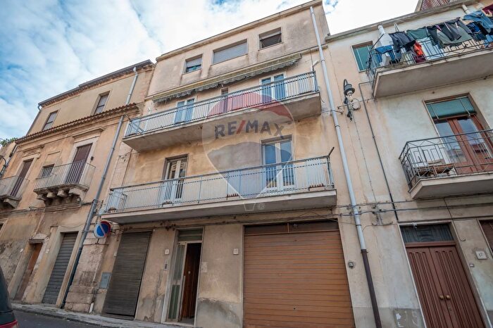 Casa con 5 locali in vendita in Via Gianbattista Vico, Grammichele