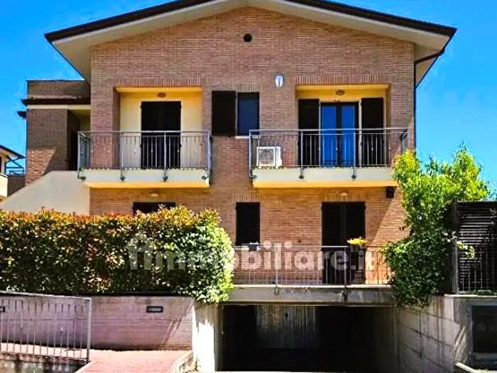 Appartamento quadrilocale in vendita in Strozzacapponi, Perugia