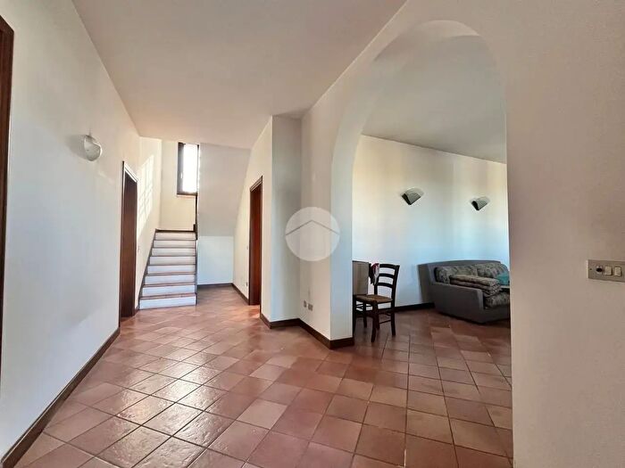 Casa con 5 locali in vendita in Curtatone