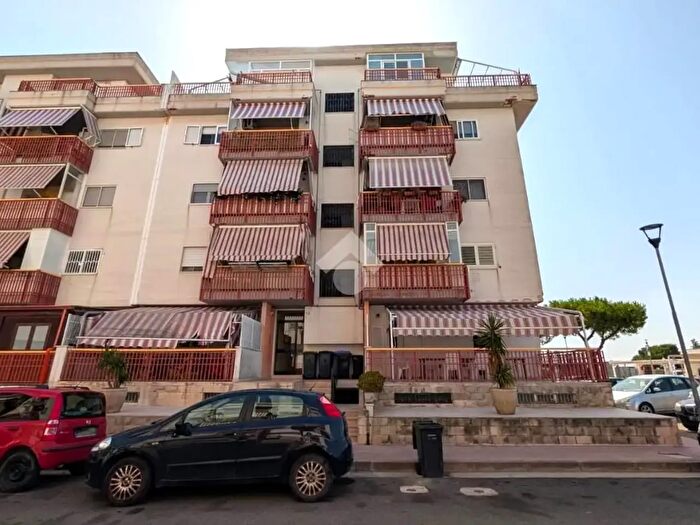 Appartamento trilocale in vendita in Via Nino Rota, Margherita Di Savoia