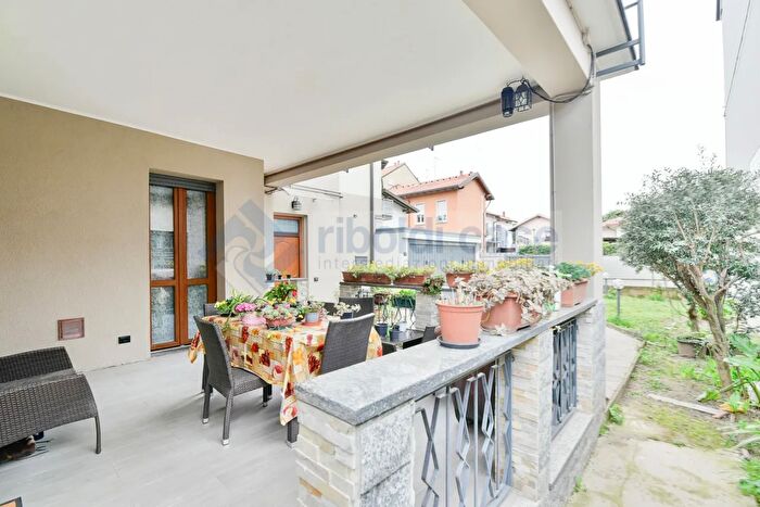 Appartamento trilocale in vendita in Seregno