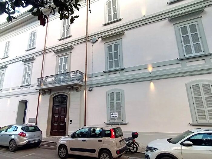 Appartamento con 5 locali in vendita in Viale Mazzini, Teramo