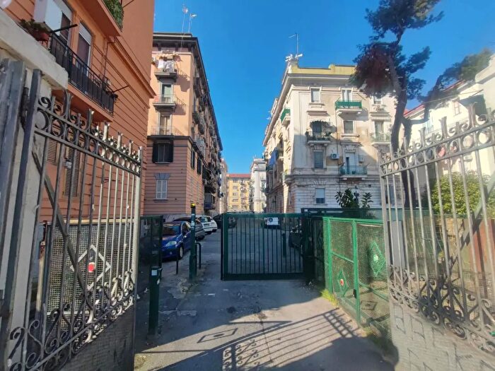 Appartamento bilocale in vendita in Via Nuova Poggioreale, Napoli
