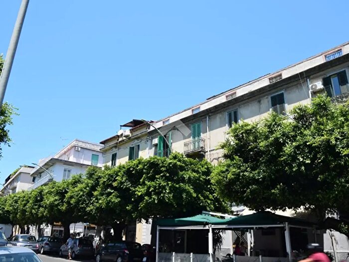 Appartamento quadrilocale in vendita in Via Tommaso Cannizzaro, Messina