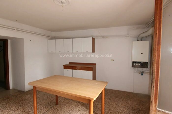 Casa quadrilocale in vendita in Foiano Della Chiana