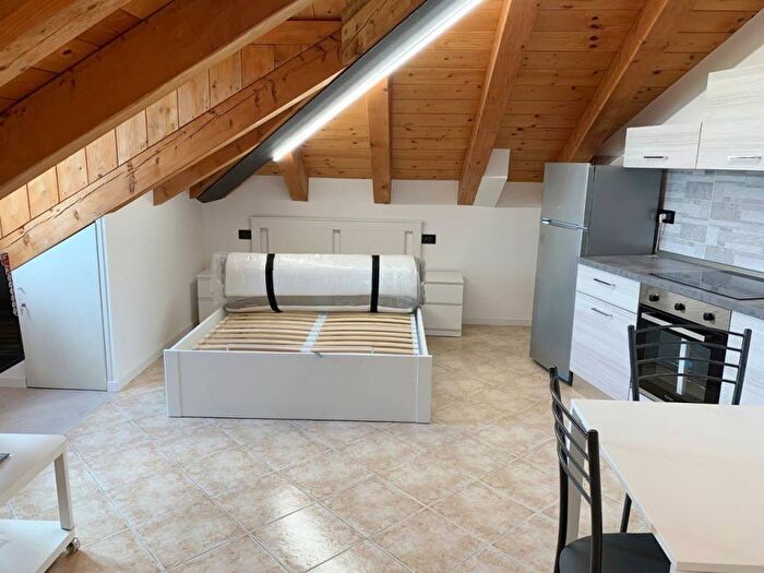 Appartamento monolocale in affitto in Via San Giovanni Lupatoto, Borgo Roma, Verona