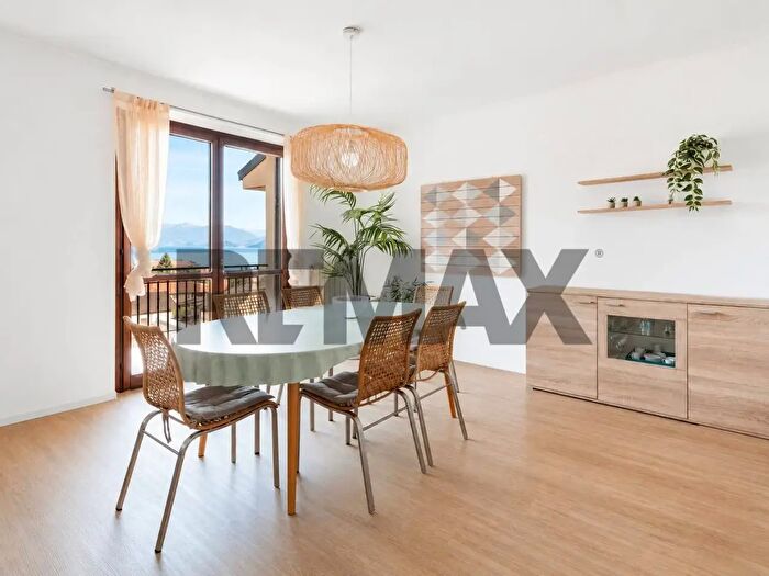 Appartamento quadrilocale in vendita in Via Selvalunga, Stresa