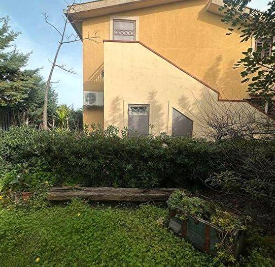 Casa quadrilocale in affitto in Via Piano San Michele, Torre Colonna Sperone, Altavilla Milicia
